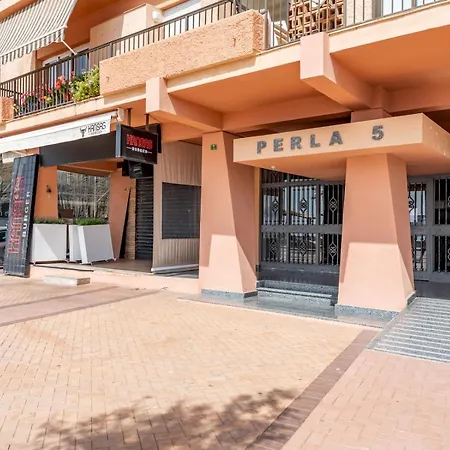 Apartment Pass The Keys Perfect 1 Bed Right By The